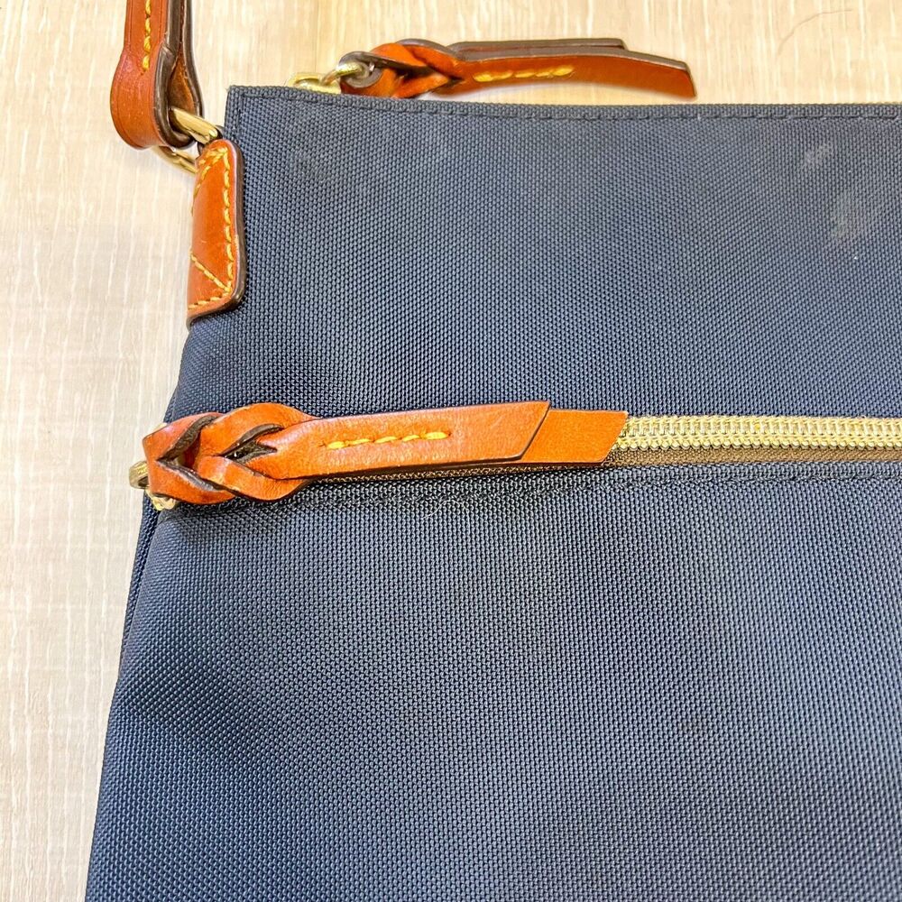 Dooney and Bourke Nylon Cross Body Bag Navy Blue with Red Lining - Picture 6 of 16